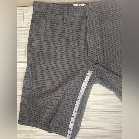 Men’s Freeworld Shorts Size 30 - Picture 3 of 4